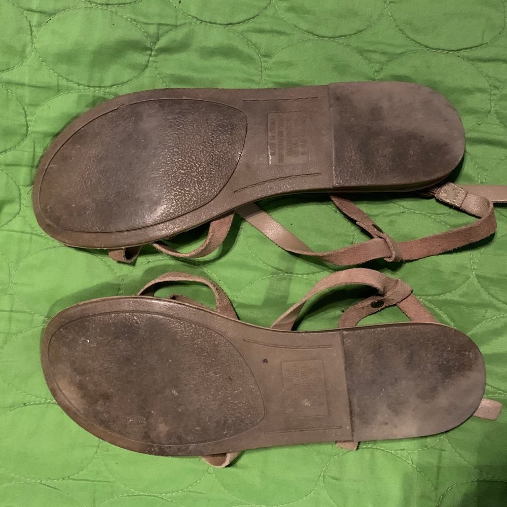 Sandals - Picture 2 of 6